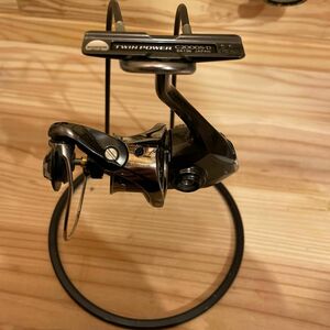 SHIMANO 20ツインパワー　C2000S (スプール、ハンドル無) 