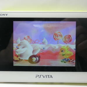 【№3013-ｇ6004】PlayStation Vita （PCH-2000シリーズ） Wi-Fiモデル 本体・ソフト付・32GBメモリーカード付 ライムグリーン/ホワイト の画像6