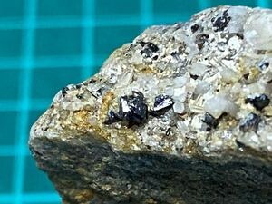 まとめ売り　国産鉱物　錫石　キャシテライト　茨城県　天然石　原石　岩石　鉱石　鉱物標本　パワーストーン