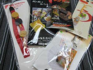 Zh12-4 ☆ ヤマザキビッツサンド ブラックサンダー おまつりこまち 高山製菓 うなぎパイ ミニチュアストラップ セット☆