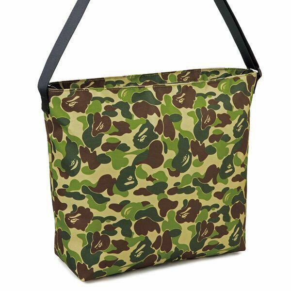 ≪付録≫BAPE(R) CAMO ビッグショルダーバッグ宝島社付録