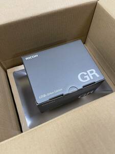 Новый неиспользованный Ricoh Griiix Urban Edition GR3X