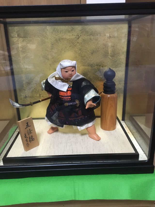 [Made by Yosho] Japanese doll Benkei [Gojobashi] May doll festival with glass case, in good condition [antique], season, Annual Events, Children's Day, May Dolls