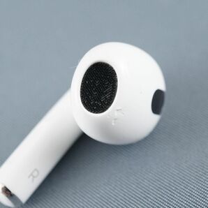 Apple AirPods 第三世代 右イヤホンのみ USED品 R 片耳 右耳 A2565 ワイヤレスイヤホン 耐汗 耐水 MME73J/A 完動品 中古 KR V0213の画像5