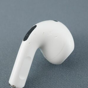 Apple AirPods 第三世代 右イヤホンのみ USED品 R 片耳 右耳 A2565 ワイヤレスイヤホン 耐汗 耐水 MME73J/A 完動品 中古 KR V0213の画像6