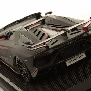 ★赤字即決！世界で１台！最高級カーボン台座！MR 1/18 Aventador SVJ カーボン黒／赤ライン 付属品完備 高級感の極み！送料無料 新品の画像4