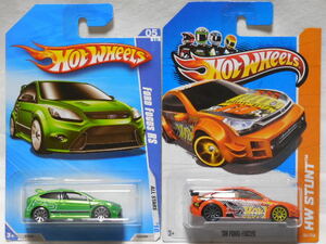 HOT WHEELS / フォード フォーカス RS (2010 #123/黄緑) + 08 フォード フォーカス (2013 #84/オレンジ) 開封用２台セット