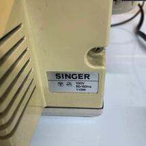 【通電確認済】SINGER シンガー PROFESSIONAL プロフェッショナル ロックミシン 14U812 裁縫 刺繍 ハンドクラフト 現状品 手工芸ミシン _画像4