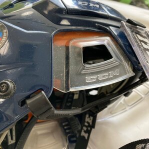 中古●CCM●アイスホッケー ヘルメット 防具 フェイスガード ネイビー ステッカーそのままですの画像3