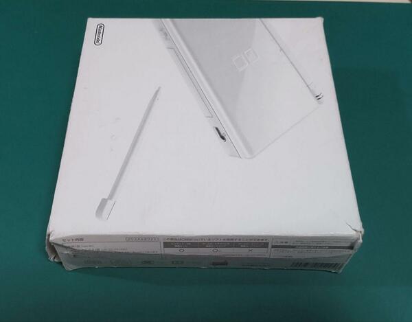 訳あり【中古品】ニンテンドーDS Lite Crystal White箱付 35