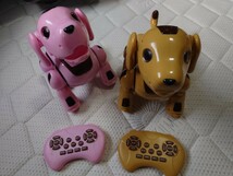 ロボット犬 リモコン ロボパピー フィギュア 2匹 ジャンク モカ、チェリー インテリア 犬 幼児玩具 ラジコン 訳あり_画像1