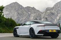 1/24 アストンマーチン スーパーレジェーラ 白 Aston Martin DBS Superleggera white black 2018 1:24 Welly 梱包サイズ60_画像3