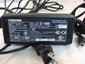 【あっ!】TOSHIBA ノートPC用純正ACアダプタ PA3282U-1ACA (15V 4A) 中古