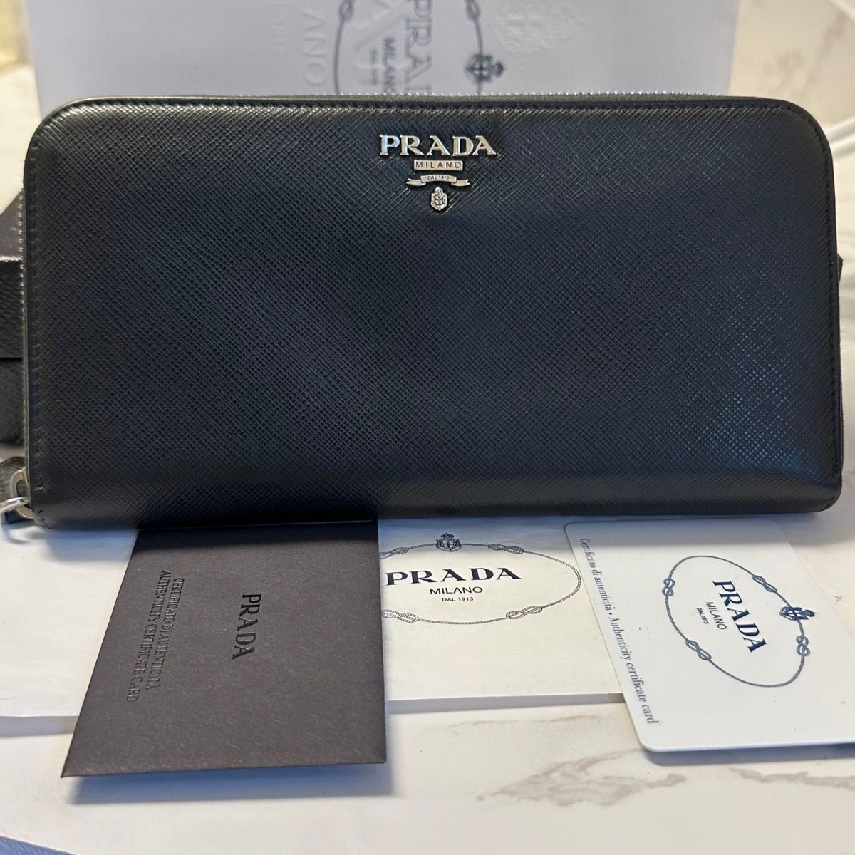 PRADA プラダ 希少ネイビー ブルー 長財布 ラウンドファスナー 