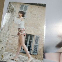 乃木坂４６ 堀未央奈２ｎｄ写真集 いつかの待ち合わせ場所 （セブンネット限定表紙Ｖｅｒ．） _画像2