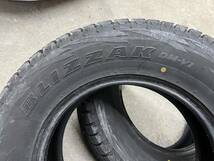 BRIDGESTONE BLIZZAK DM-V1 ブリザック スタッドレスタイヤ 255/70R18 ラングラー、ディフェンダーなど_画像4