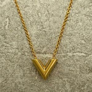 LOUIS VUITTON◆ネックレス・エセンシャルV_GLD/-/GLD/トップ有/メンズの画像1