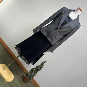 3-134 new goods formal suit ceremony setup business suit jacket + tight skirt + pleat flair skirt 9 number M go in . type commuting 
