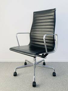 Hermanmiller ハーマンミラー　Eames Aluminum Group Executive Chair/イームズ アルミナムグループ エグゼクティブチェア