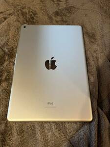 美品 iPad 第9世代 Wi-Fi 256GB 箱備品全て付き。Wi-Fiモデル シルバー 初期化済み 