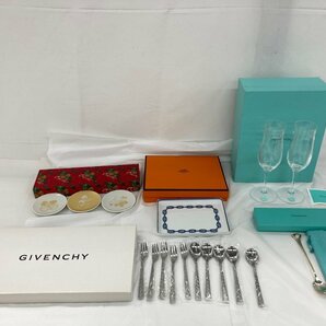 食器 Tiffany＆Co. シャンパンペアグラス・スプーン 925/HERMES 皿/GIVENCHY カトラリーセット/COACH 皿 3枚 計5点 おまとめ【CCAZ1027】の画像1