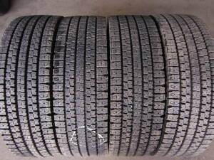 T1885　超バリ溝 4本SET価格! 245/70R19.5 136/134J スタッドレス TOYO M929 再生タイヤ 245/70-19.5 245/70/19.5 更生 リトレッド