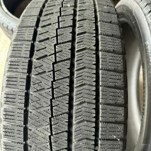 215/40R18 スタッドレスタイヤ ブリヂストン BLIZZAK VRX2 4本セットバリ山 の画像5