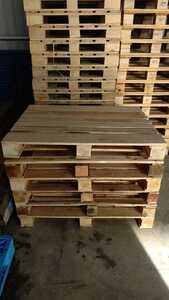 10枚専用　引き取り限定 木製パレット 約110×74×12cmです。