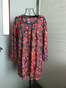  Tsumori Chisato (TSUMORI CHISATO)/ retro flower T One-piece red × Gold beautiful goods 