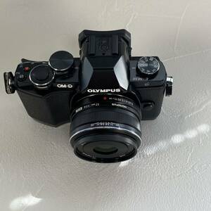 中古 OLYMPUS OM-D E-M10 カメラ モック 模型 展示用模型