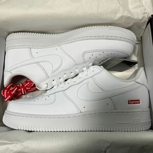 新品未使用 Supreme×NIKE AIR FORCE1 ホワイト　US11 29㌢　シュプリーム×ナイキ