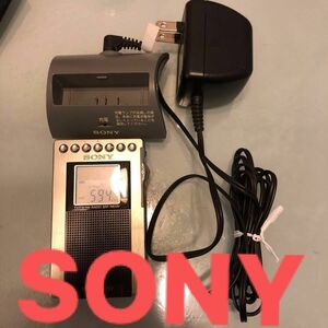 【難あり】SONY SRF-633V 携帯ラジオ ACアダプター充電スタンド 携帯ケース付き 