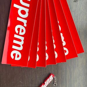 supremeセット ［ステッカー×7枚・キーホルダー］