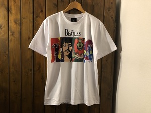 新品●ビートルズ　サイケデリック　プリントTシャツ［L］●ジョン・レノン/ポール・マッカートニー/ロックバンド/BEATLES