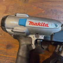 【7日保証・整備済】消耗部品多数交換♪マキタ makita 常圧 50mm 釘打ち機 AN504 本体のみ 動作良好！_画像6