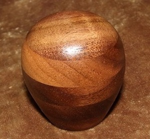 木製シフトノブ(材質：-ウォールナット集成材）10x1.25mm（EG-41.4D52.9L)