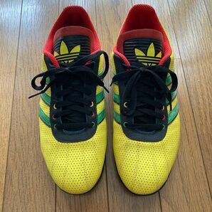 adidasスニーカー