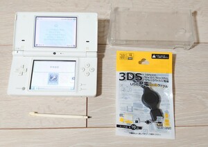 Nintendo DSi ホワイト 充電ケーブル タッチペン ケース