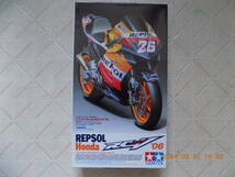 REPSOL Honda RC211V '06 (TAMIYA 1/12th SCALE MOTORCYCLE SERIES NO.106 )_画像1