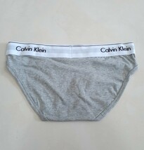 Sサイズ　カルバンクライン　ブラ&ショーツセット　上下セット　グレー　下着 Calvin klein CK 新品未使用_画像5