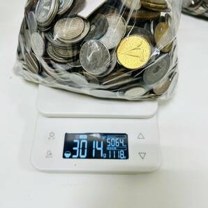 【MIA10446SH】1円スタート 外貨・古銭・コイン おまとめ 合計重量約11.4Kg 通貨 アンティーク コレクション セット 現状品の画像10