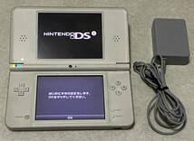 ニンテンドーDSi LL 本体 ナチュラルホワイト /ACアダプタ（WAP-002充電器）付き /簡易動作確認・初期化済 現状品 任天堂_画像1