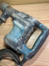 P1126-2 makita マキタ 電動ハンマ HM0871C 通電可 現状品_画像2