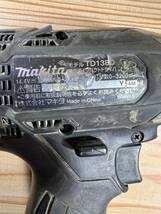 P0314-6 makita マキタ 14.4V充電式インパクトドライバ TD138D 本体のみ 動作可 現状品_画像4