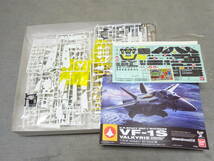 1/72 VARIABLE VALKYRIE VF-1S バルキリー　ロイ・フォッカー機+スーパーパーツ、ストライクパーツセット　未組立_画像2