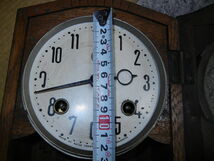 AICHI掛け時計　とても小さい掛け時計　文字盤ガラスアール面　稼働品　ボンボン修理必要_画像4