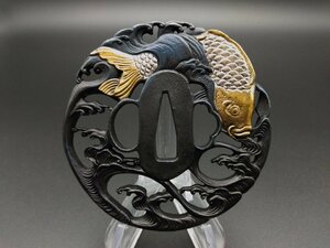 AFA19　刀鍔　鯉の図　銅製　透かし　絵金銀　日本刀装具　刀の鍔　刀剣美術　武道具　ツバ