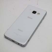 美品 SC-04J Galaxy Feel ホワイト 即日発送 スマホ SAMSUNG docomo 本体 白ロム あすつく 土日祝発送OK_画像2