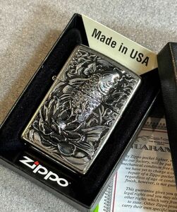 ■新品 ZIPPO USA輸入 立体彫り 昇り鯉 滝登り 蓮 メタル 貼り ライター 喫煙具 ジッポー U23