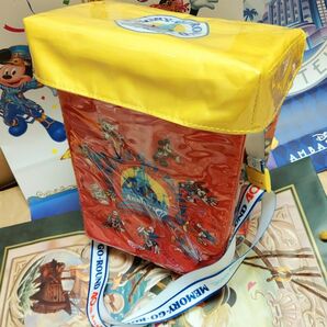 【送料無料】ディズニー　スーベニアポップコーンケース　『TDR40周年記念ドリームゴーラウンド』歴代周年ミッキーマウスの絵柄